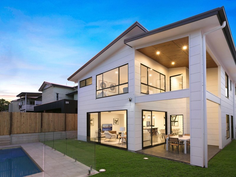 14 Dovedale Crescent, Ashgrove QLD 4060