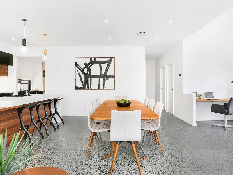 14 Dovedale Crescent, Ashgrove QLD 4060