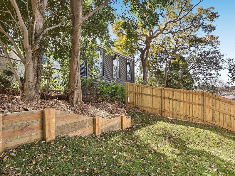 8 Depper Street, St Lucia QLD 4067