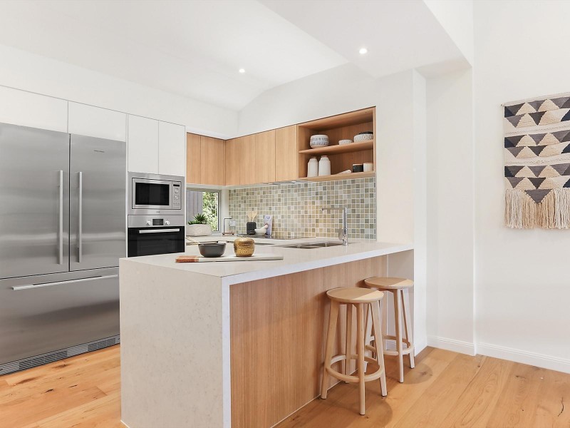 13 Birdwood Street, Coorparoo QLD 4151