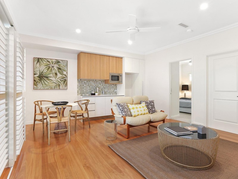 13 Birdwood Street, Coorparoo QLD 4151