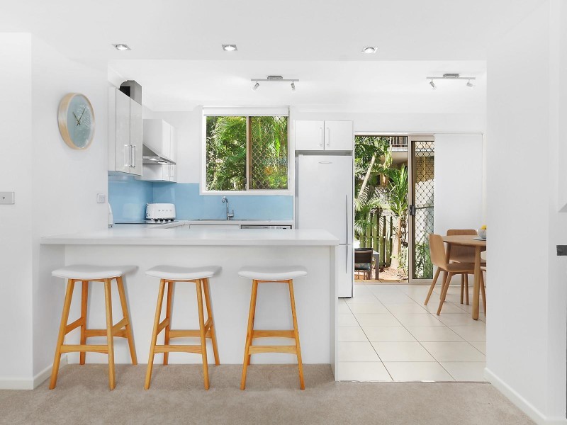 1/60 Mitre Street, St Lucia QLD 4067