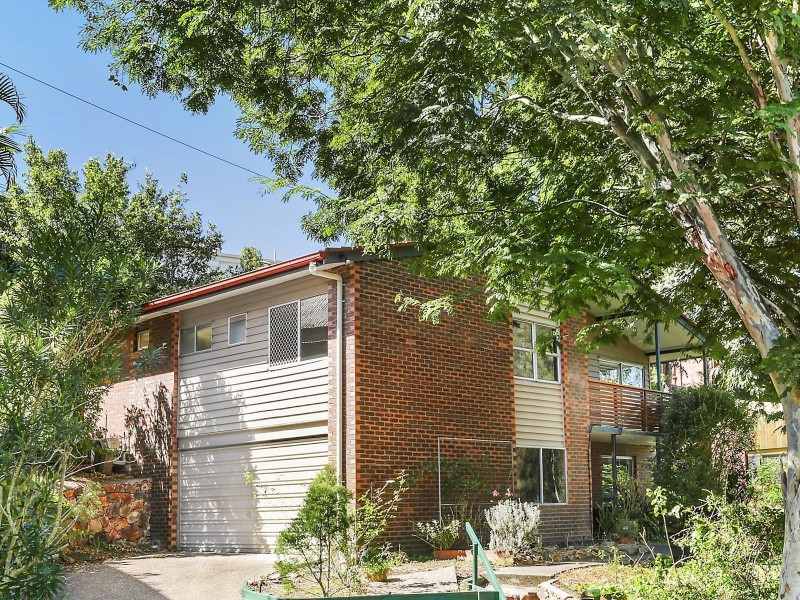 6 Jillian Street, Chapel Hill QLD 4069