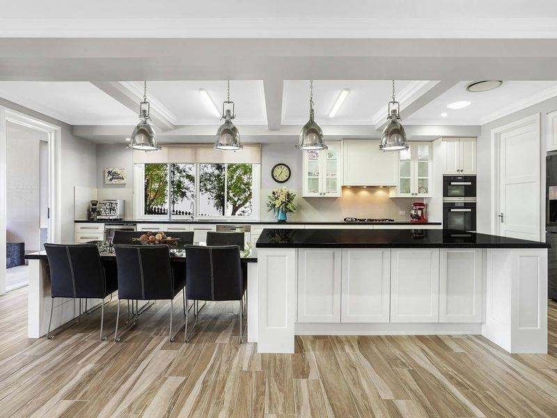 33 Debussy Place, Mount Ommaney QLD 4074