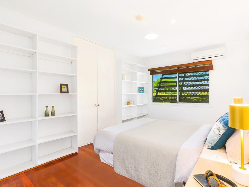 1 Cadiz Street, Indooroopilly QLD 4068