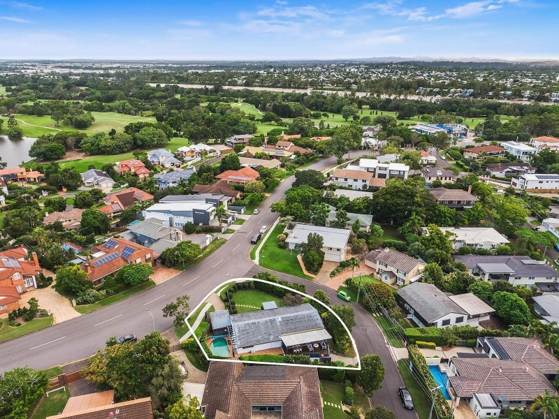 1 Cadiz Street, Indooroopilly QLD 4068