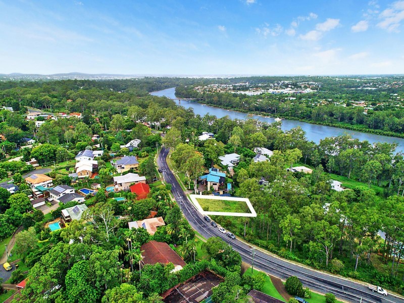 98 Sunset Road, Kenmore QLD 4069