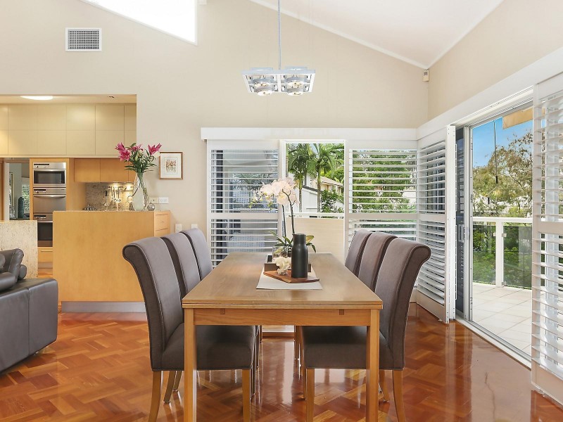 25 Meiers Road, Indooroopilly QLD 4068