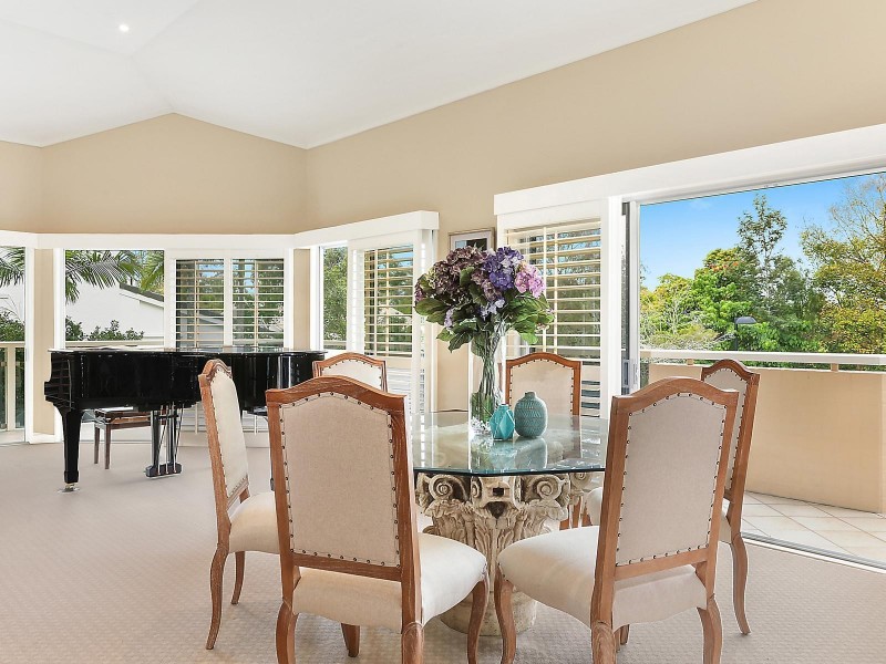 25 Meiers Road, Indooroopilly QLD 4068