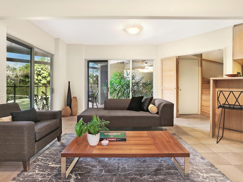 25 Meiers Road, Indooroopilly QLD 4068