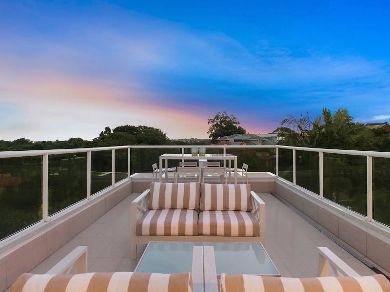 17 Carnoustie Court, Indooroopilly QLD 4068