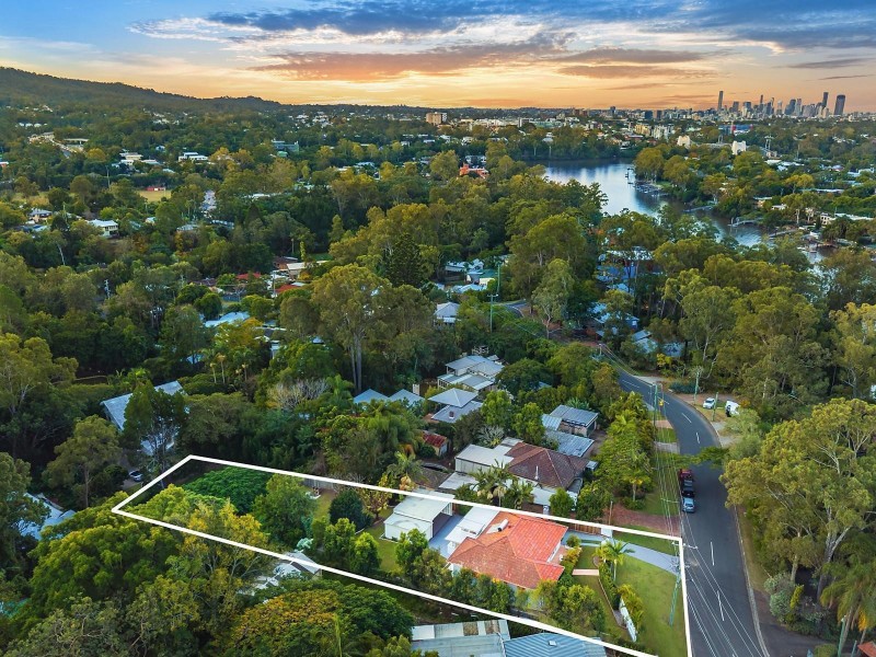 81 Jilba Street, Indooroopilly QLD 4068