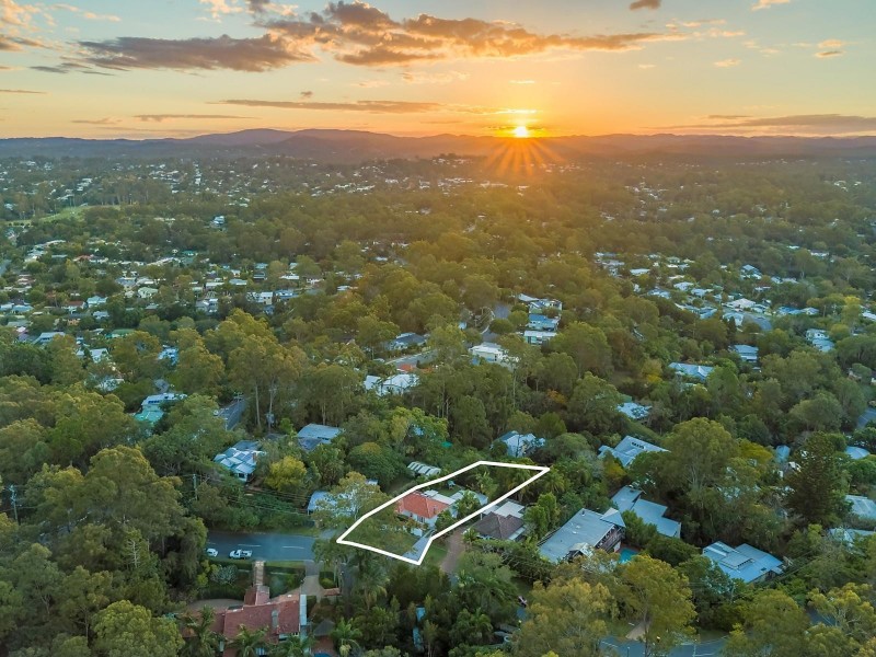 81 Jilba Street, Indooroopilly QLD 4068