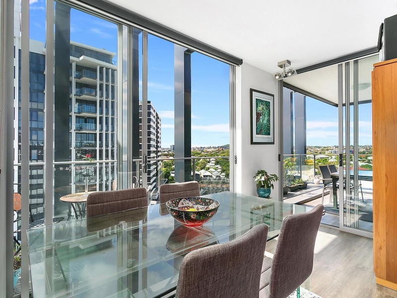 806/159 Logan Road, Woolloongabba QLD 4102