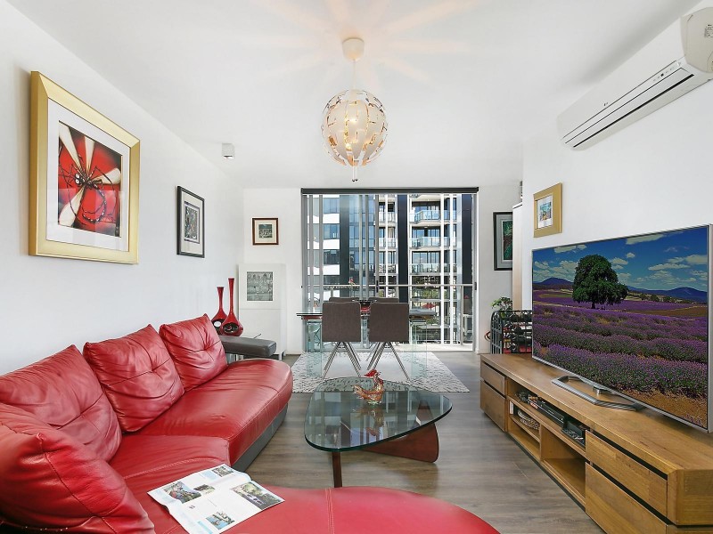 806/159 Logan Road, Woolloongabba QLD 4102