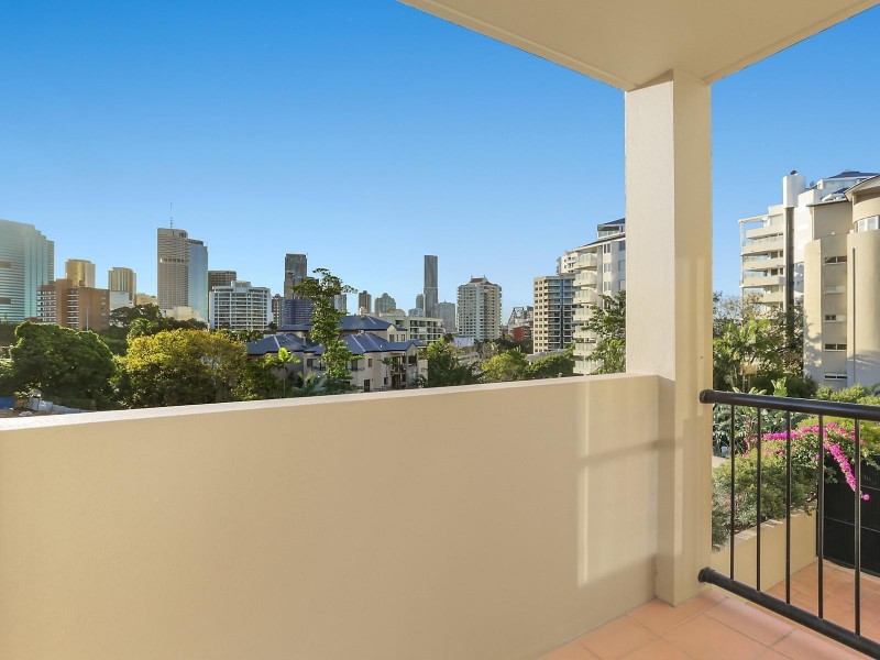 6/64 Lambert Street, Kangaroo Point QLD 4169