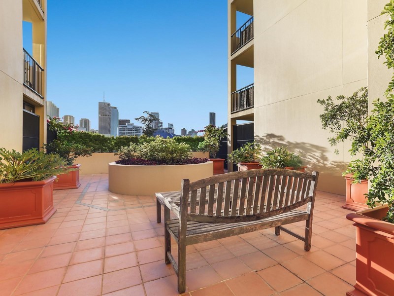 6/64 Lambert Street, Kangaroo Point QLD 4169