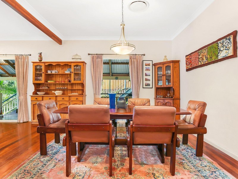 12 Fifth Avenue, St Lucia QLD 4067