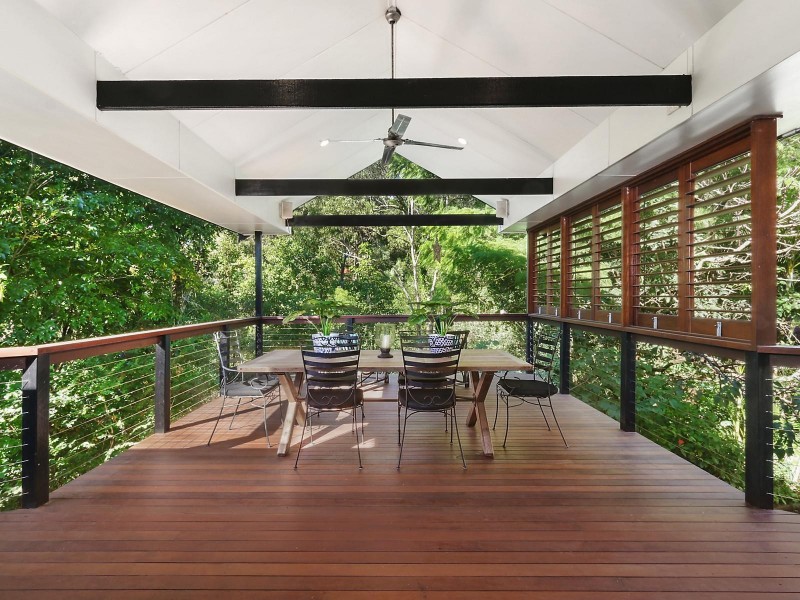 67 Maculata Drive, Chapel Hill QLD 4069