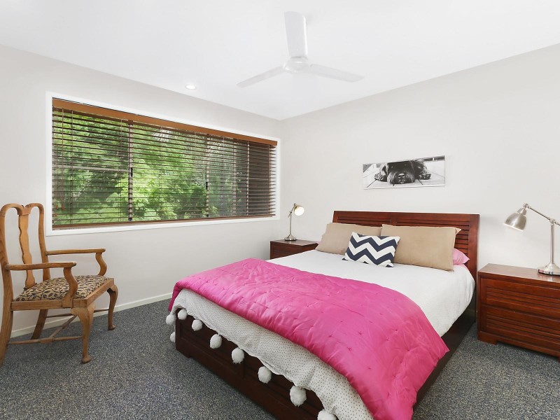 67 Maculata Drive, Chapel Hill QLD 4069