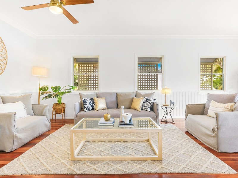 17 Longfellow Street, Norman Park QLD 4170