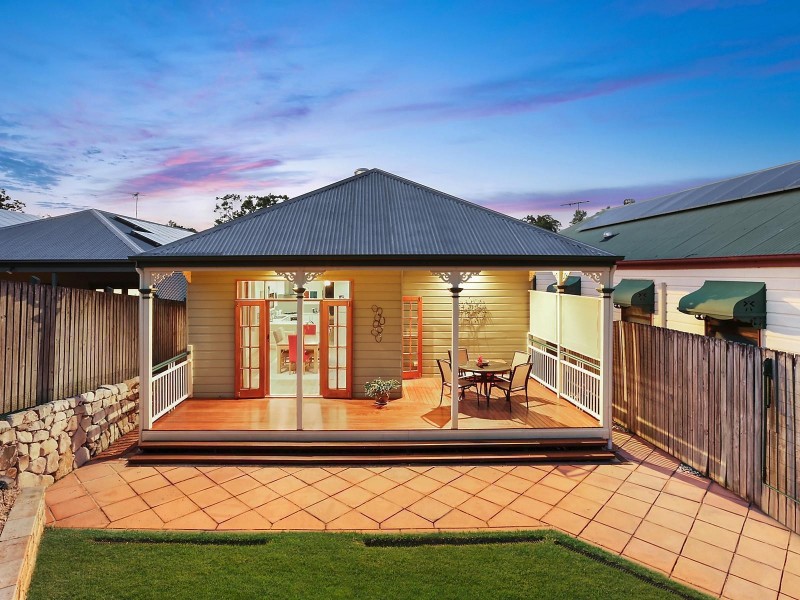 20 Disraeli Street, Indooroopilly QLD 4068