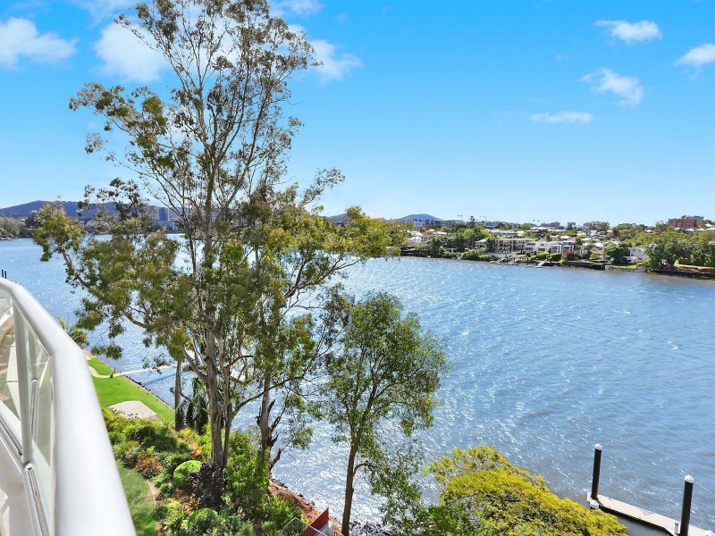 11/100 Macquarie Street, St Lucia QLD 4067