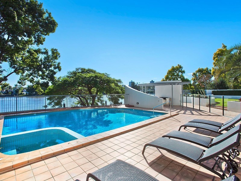 11/100 Macquarie Street, St Lucia QLD 4067