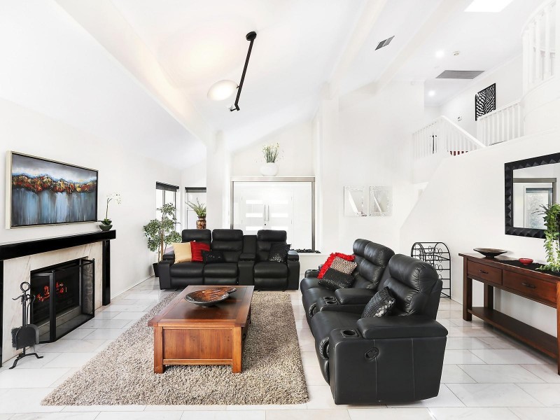 1A Cityview Road, Sinnamon Park QLD 4073