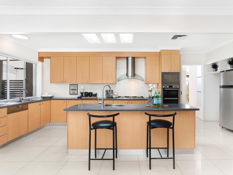 1A Cityview Road, Sinnamon Park QLD 4073