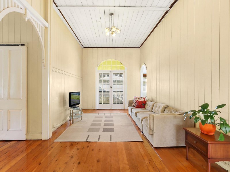 29 Ruskin Street, Taringa QLD 4068