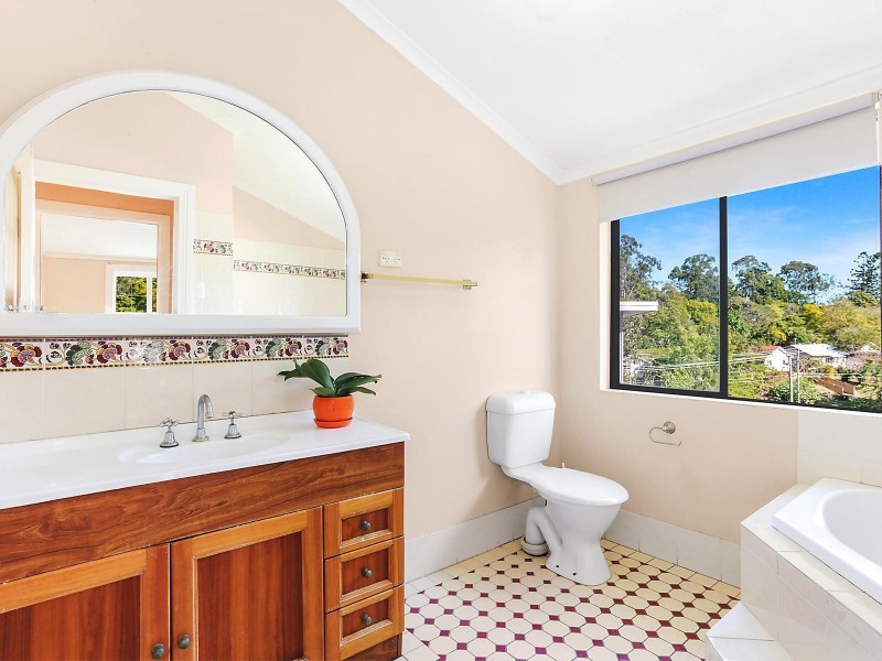 29 Ruskin Street, Taringa QLD 4068