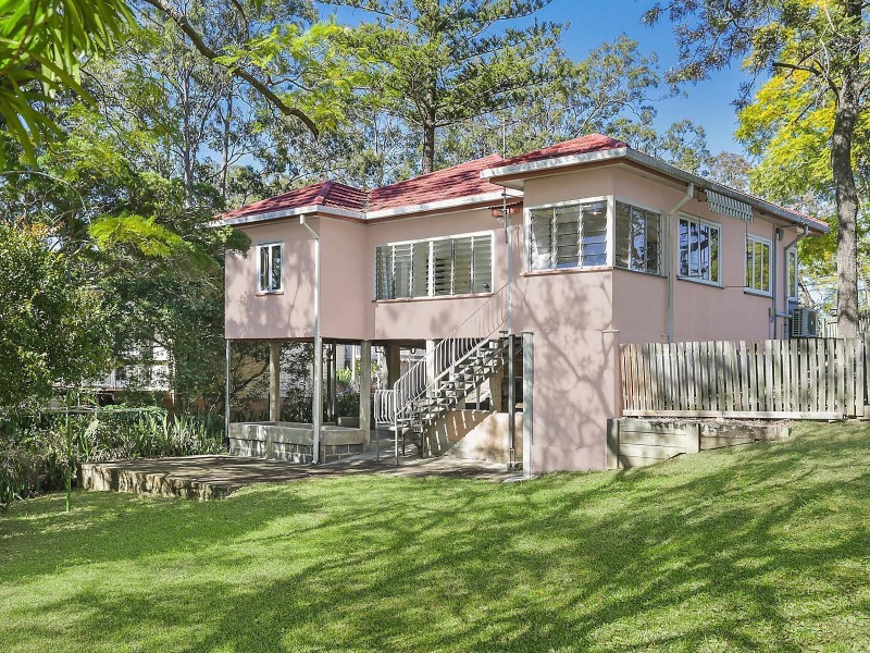 136 Jesmond Road, Indooroopilly QLD 4068