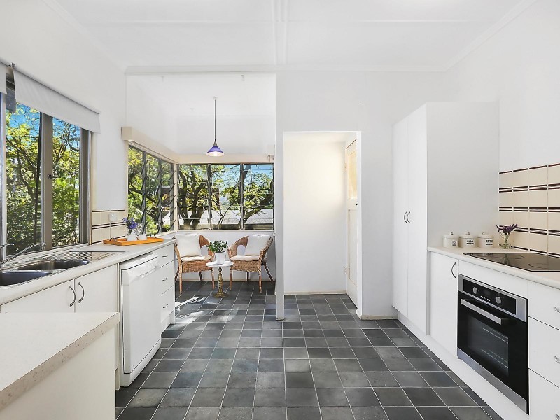 136 Jesmond Road, Indooroopilly QLD 4068