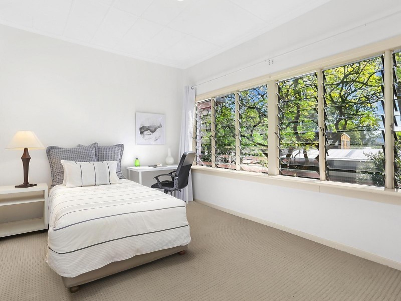 136 Jesmond Road, Indooroopilly QLD 4068