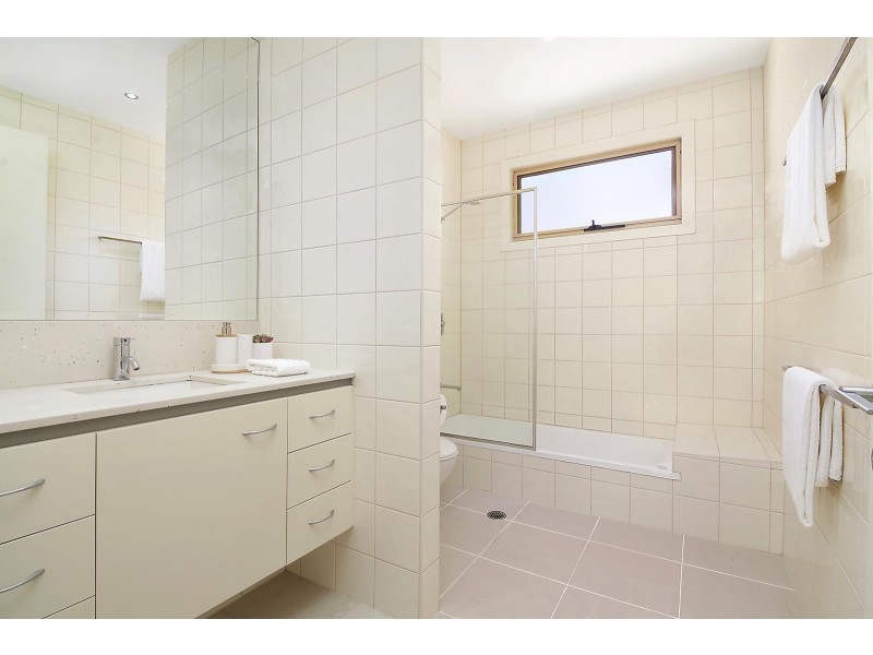 1/58 Highview Terrace, St Lucia QLD 4067