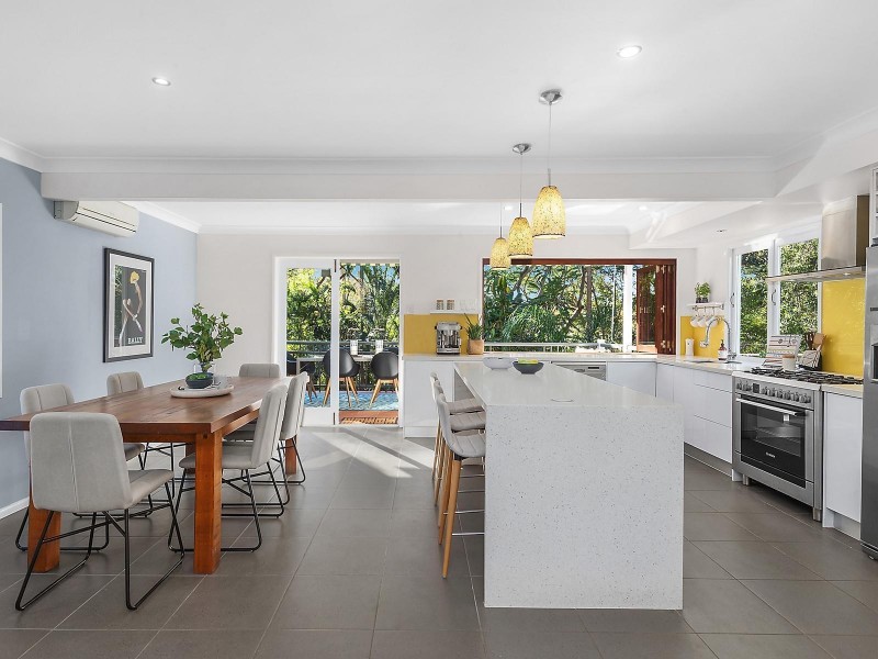 8 Skerry Street, Kenmore QLD 4069