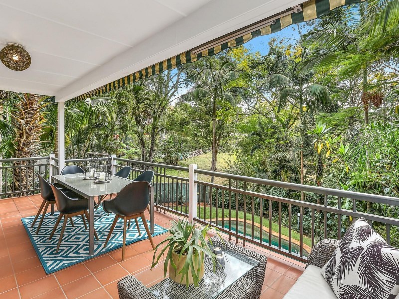 8 Skerry Street, Kenmore QLD 4069