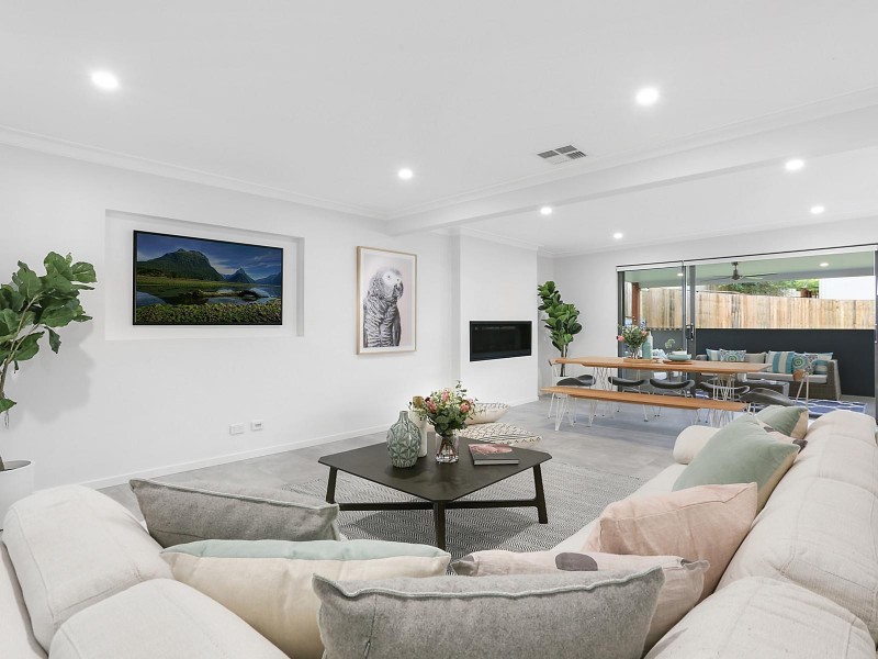 99 Burbong Street, Chapel Hill QLD 4069
