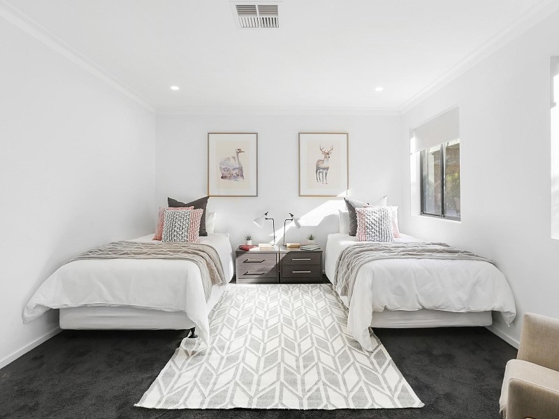 99 Burbong Street, Chapel Hill QLD 4069