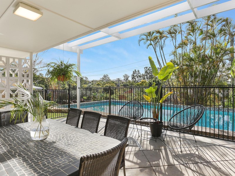 3 Skye Street, Kenmore QLD 4069