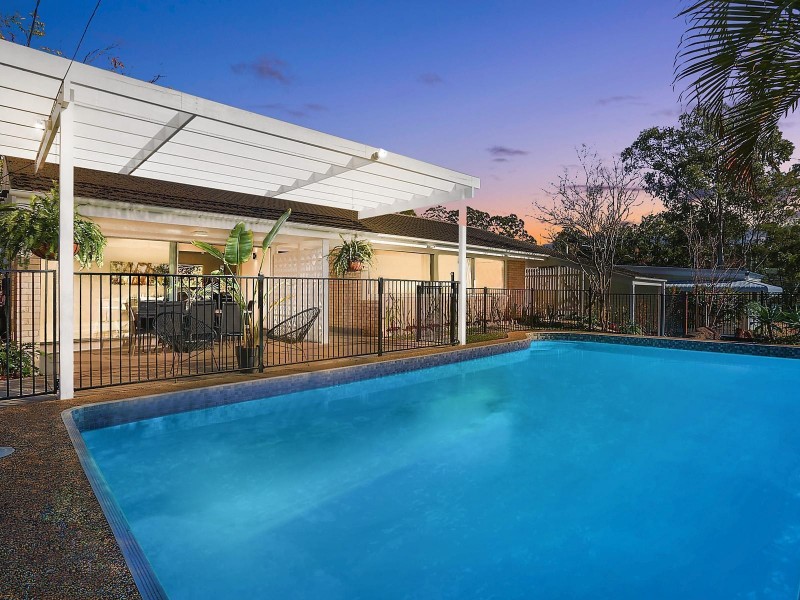 3 Skye Street, Kenmore QLD 4069