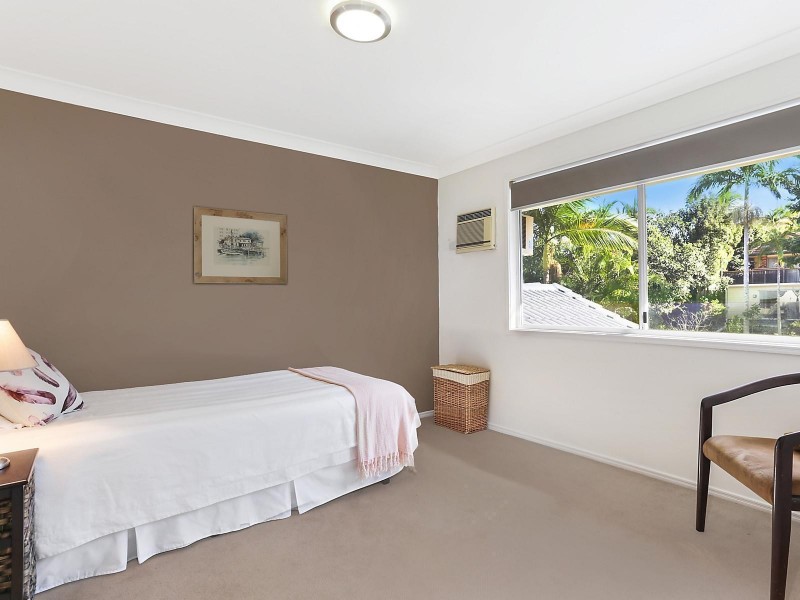 19 Ngeringa Crescent, Chapel Hill QLD 4069