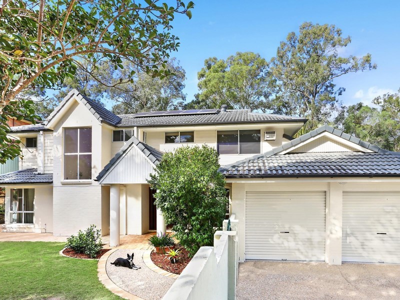 19 Ngeringa Crescent, Chapel Hill QLD 4069