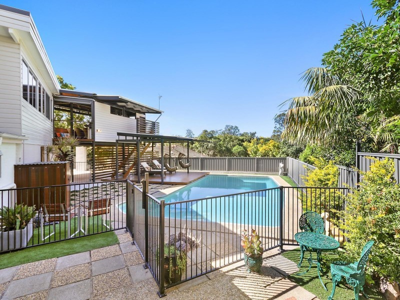 29 Larool Street, Kenmore QLD 4069