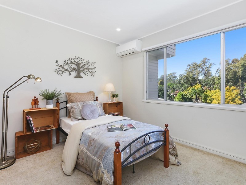 29 Larool Street, Kenmore QLD 4069