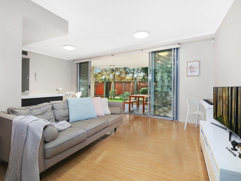 2/74 Dengate Lane, St Lucia QLD 4067