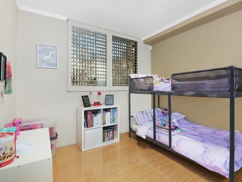 2/74 Dengate Lane, St Lucia QLD 4067