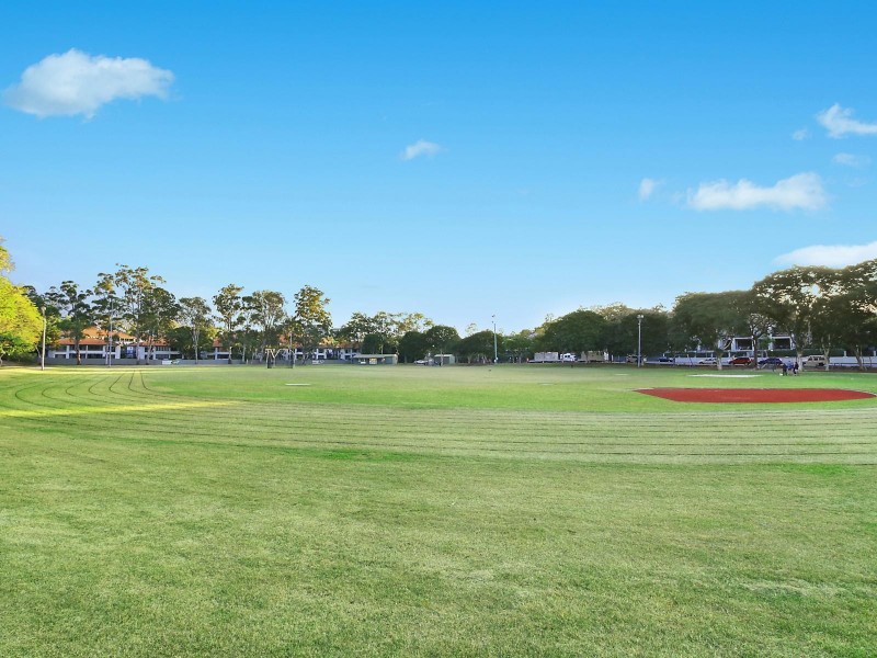 2/74 Dengate Lane, St Lucia QLD 4067