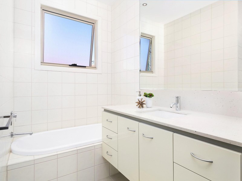 2/58 Highview Terrace, St Lucia QLD 4067